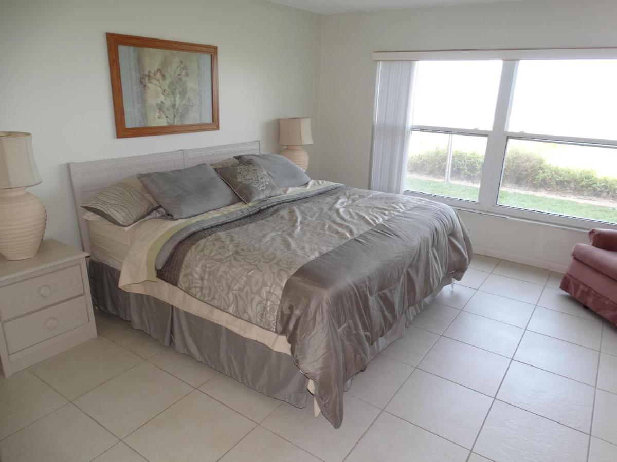 Spanish Main Unit 4- Direct Oceanfront Condo! Коко-Біч Екстер'єр фото