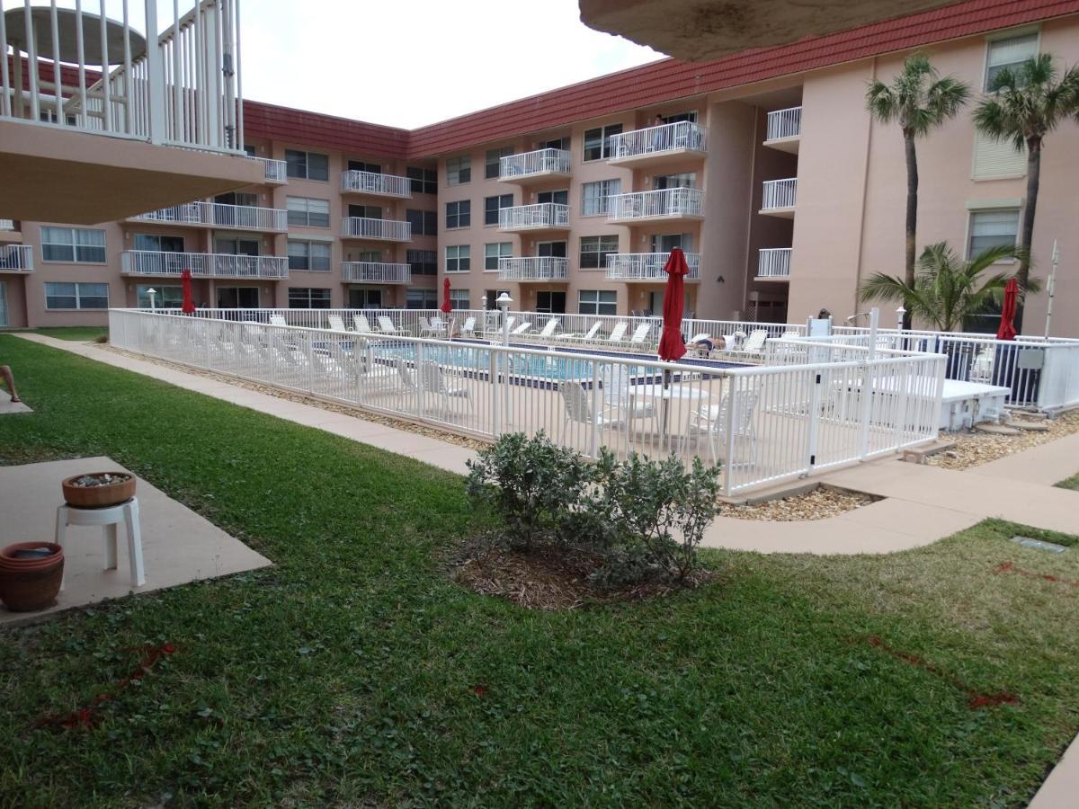 Spanish Main Unit 4- Direct Oceanfront Condo! Коко-Біч Екстер'єр фото